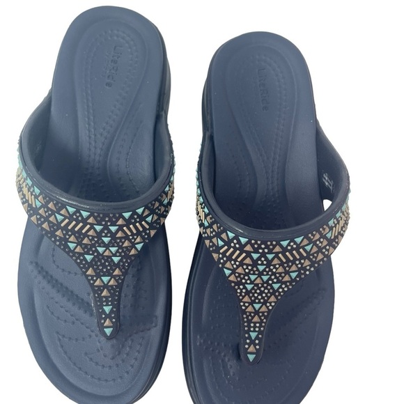 CROCS Women’s Size 6 Boca Medallion Wedge Flip Flop Sandals Navy - Picture 8 of 8